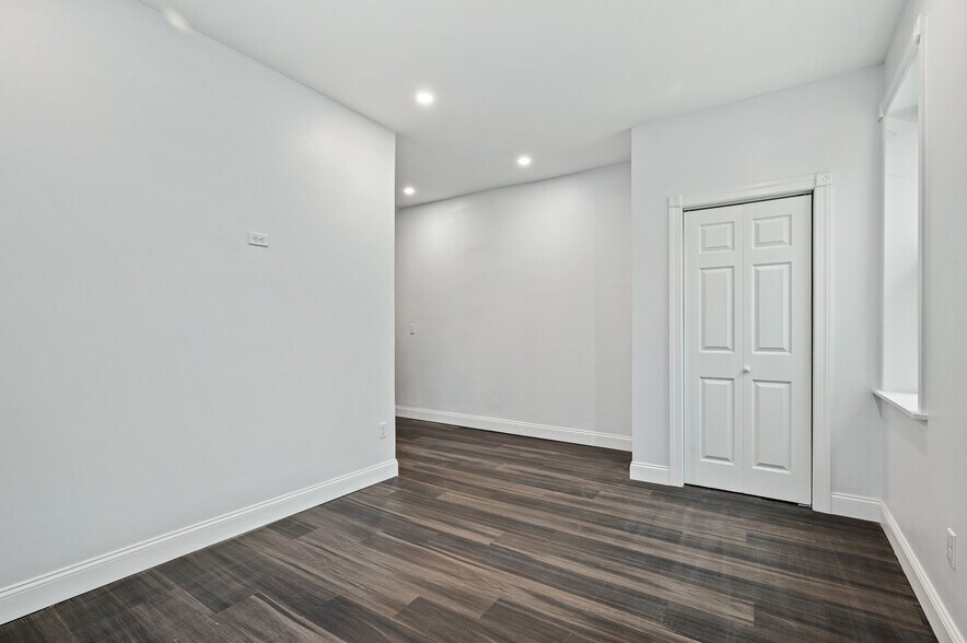 Building Photo - 316 Laurel St