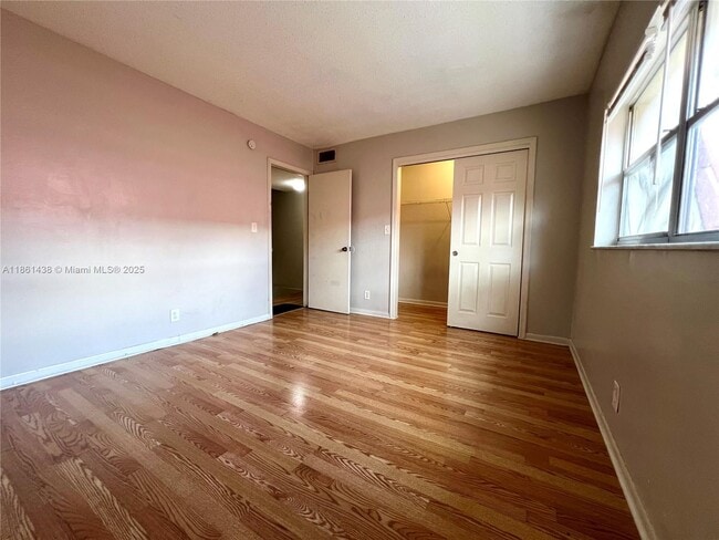 Building Photo - 2562 NW 52nd Ave