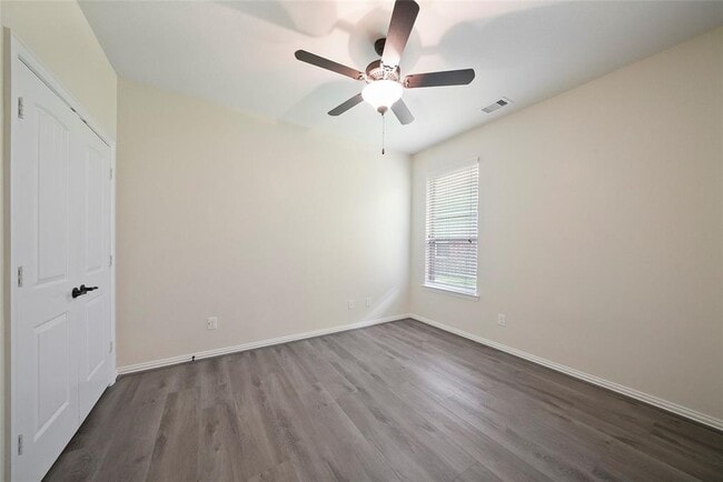 Building Photo - 126 Springshed Pl
