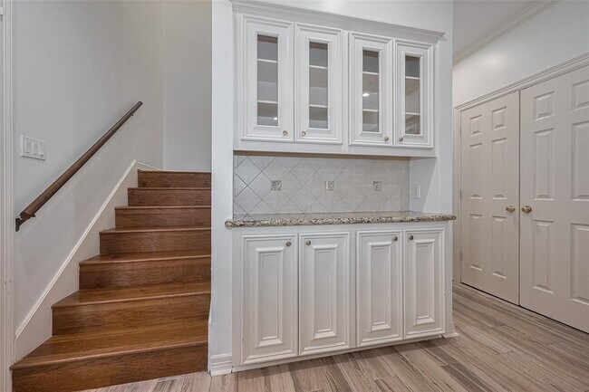 Building Photo - 510 Barkers Cove