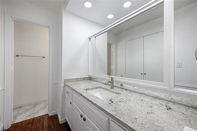 Building Photo - 5021 Andover Dr