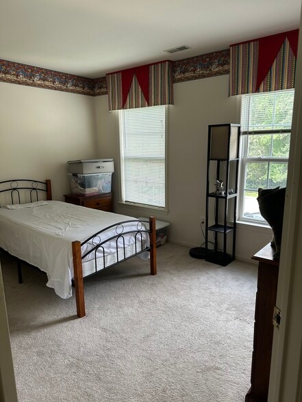 Building Photo - 41515 Singletree Dr