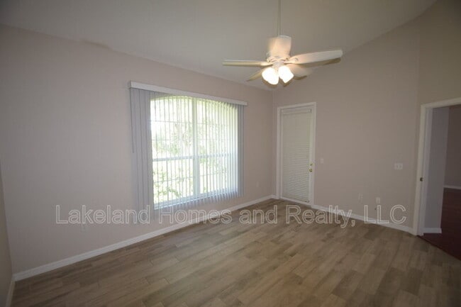 Building Photo - 534 Grasslands Village Cir