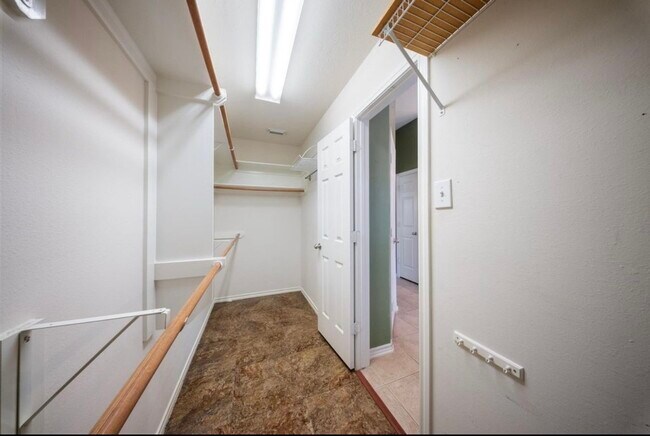 Building Photo - 6715 Rockwall Trail Dr