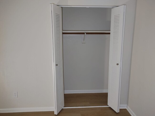 Building Photo - 4405 SW 74th Terrace