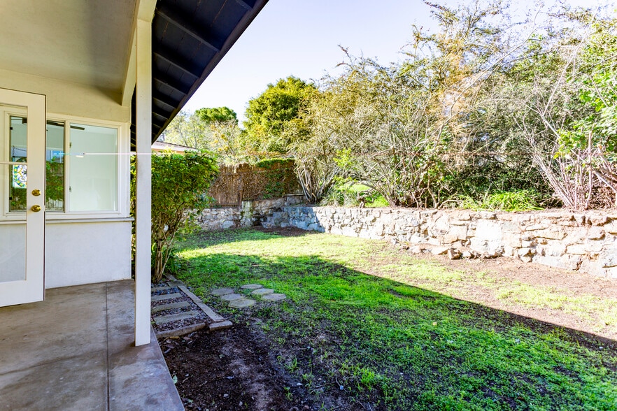 Building Photo - 634 Tarento Dr