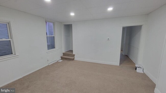 Building Photo - 329 Bedford St