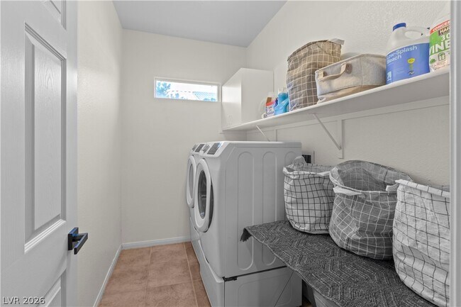 Building Photo - 4346 Prada Pl