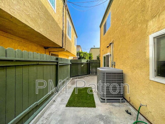 Building Photo - 21602 Belshire Ave