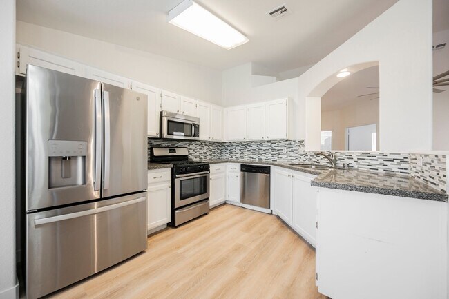 Building Photo - Henderson Single Story with Private Pool and RV Gate