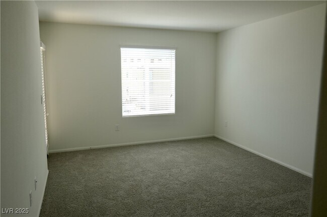 Building Photo - 1168 Heliodor Ave
