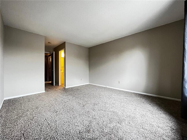 Building Photo - 1232 Wagon Wheel Rd