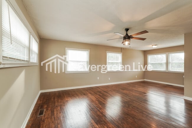 Building Photo - 1147 Weston St