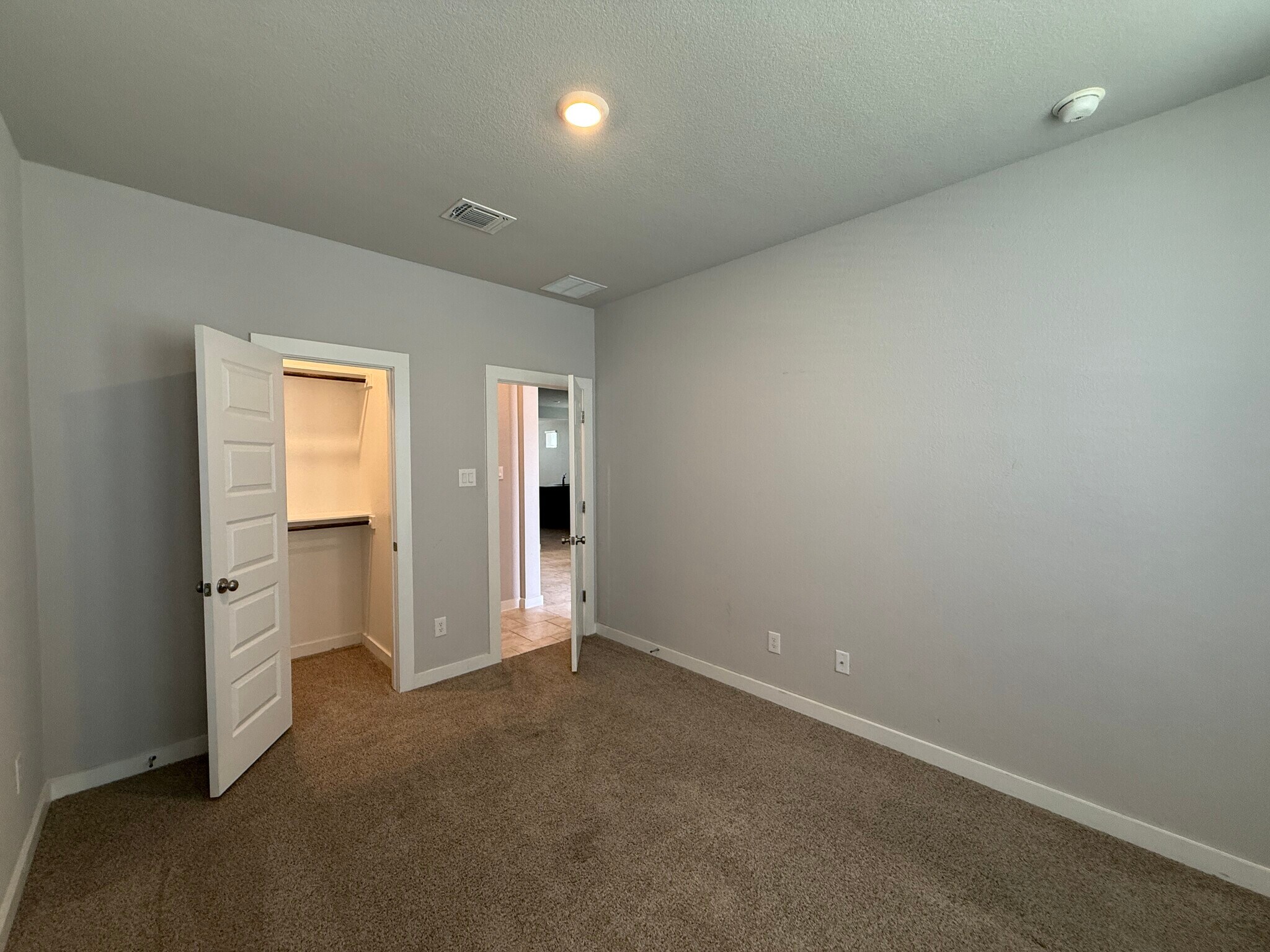 Building Photo - 18300 Emu Ln
