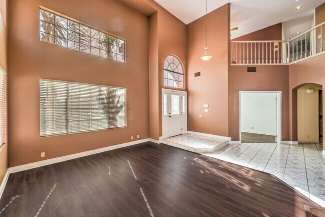 Building Photo - 3 Bed room Pool home in Desert Shores
