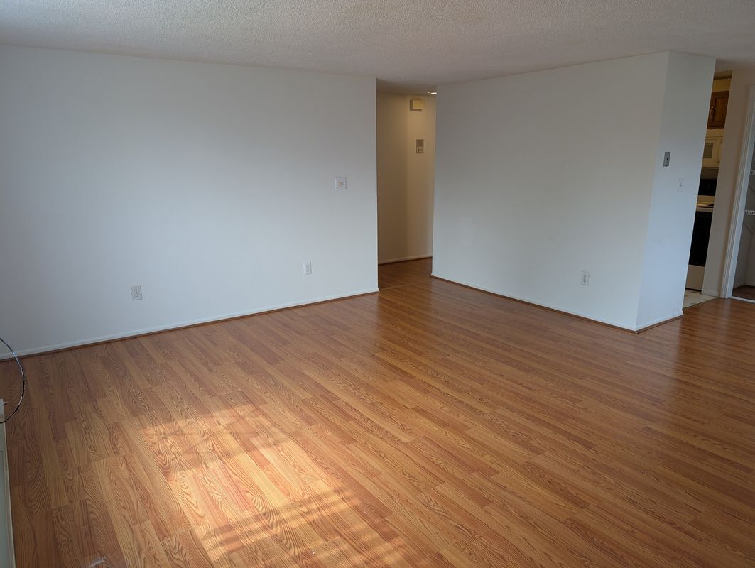 Building Photo - 6301 Robinson Rd