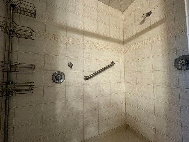 Building Photo - 116 North St