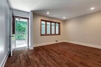 Building Photo - 515 56th St