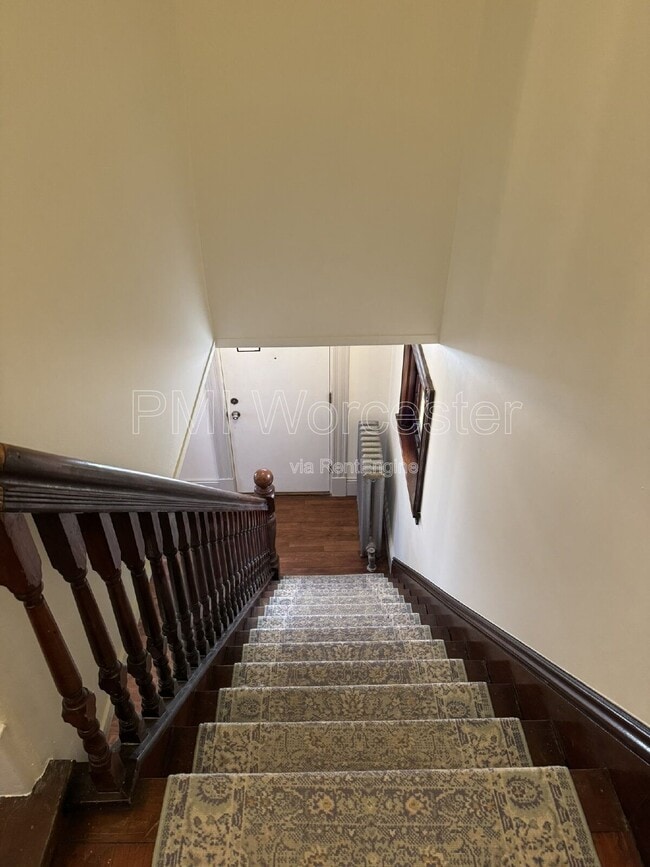 Building Photo - 161 Lincoln St