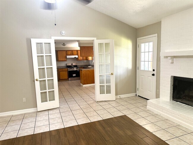 Building Photo - 4531 Burkegate Dr