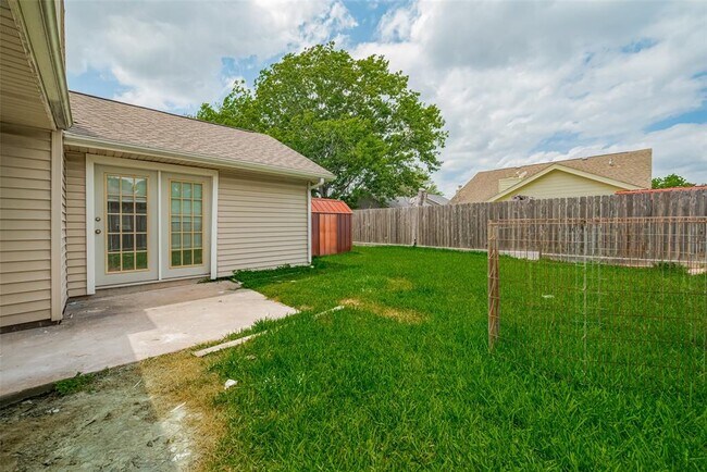 Building Photo - 15934 Barbarossa Dr