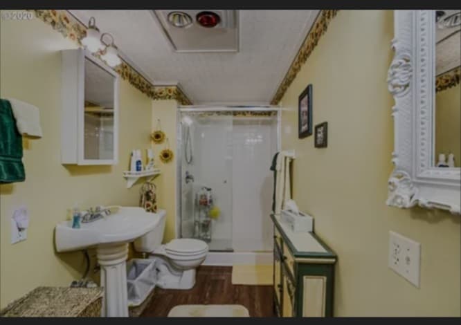 Bathroom - 1008 Takena St SW