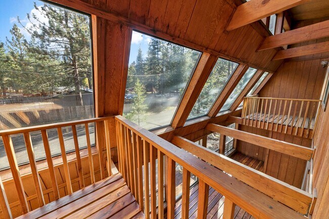 Building Photo - 993 Woodchuck Ct
