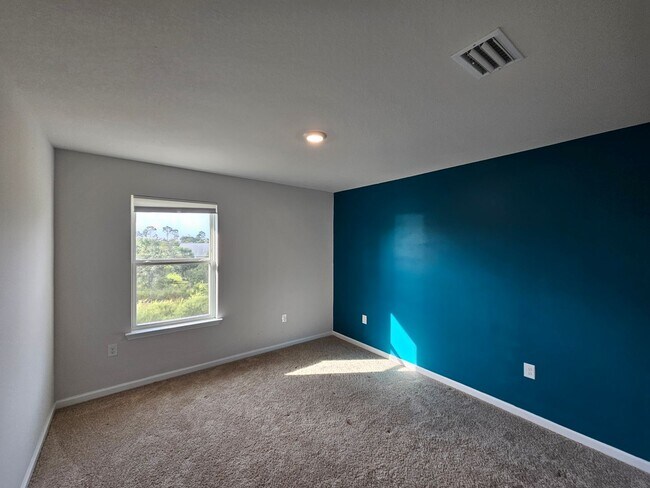 Building Photo - Spacious 4-bedroom Home in Panama City, FL - Perfect for long-term rental! *1/2 Off 1st Month's R...