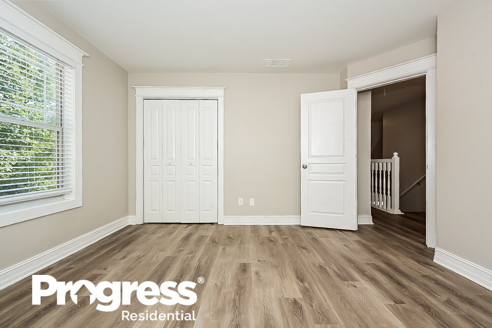 Building Photo - 120 Memory Ln