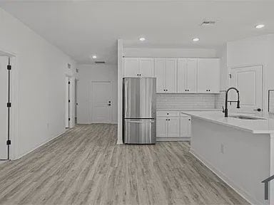 Building Photo - 1147 Edgerton Ave