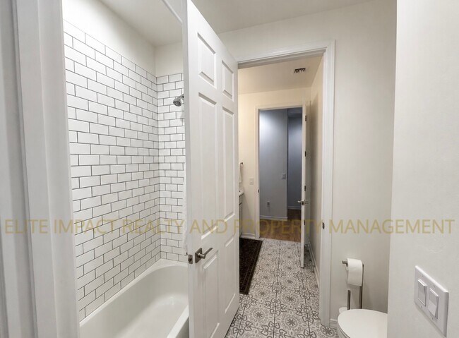 Building Photo - 6698 E Via Arroyo Azul