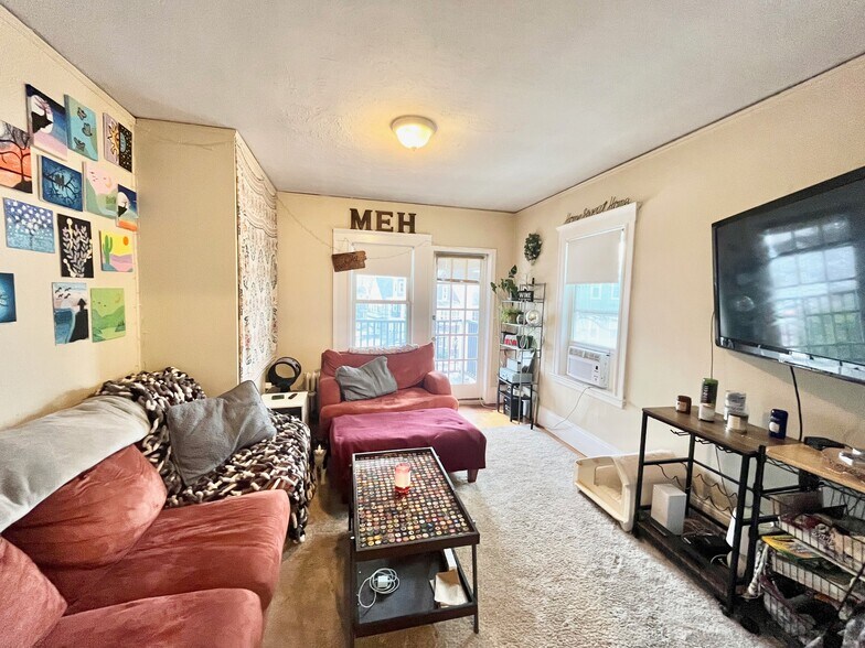 Building Photo - 50 Atkins St