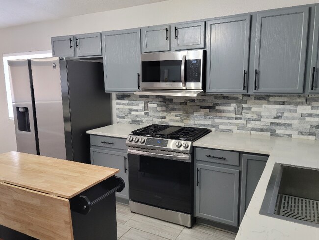 Building Photo - 10540 Brookline Pl NW