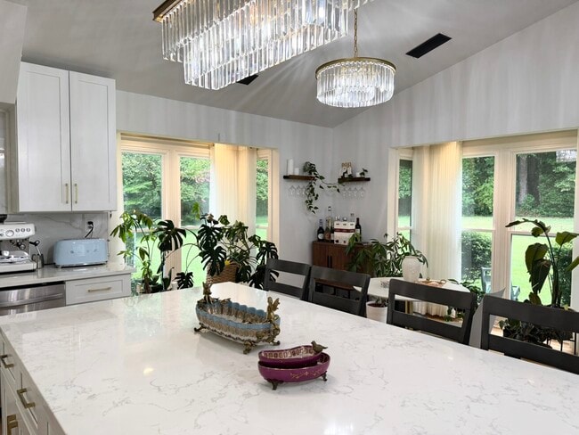 Building Photo - 3561 Duberry Ct NE