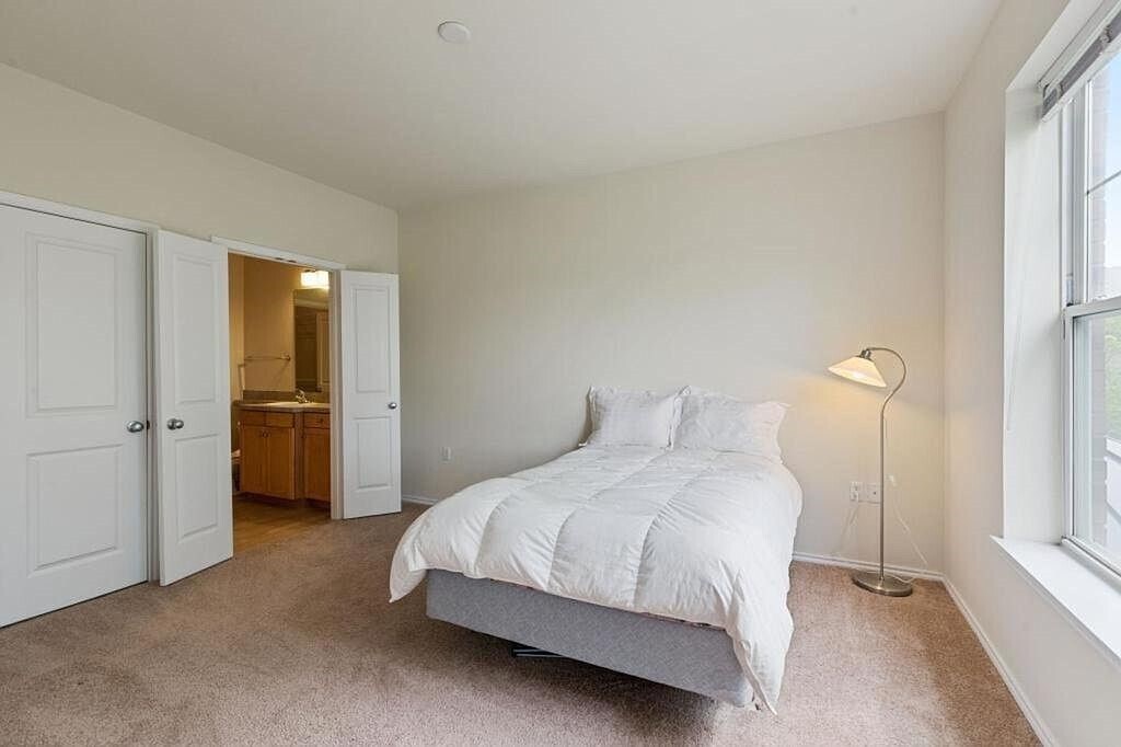 Building Photo - 13580 Technology Dr