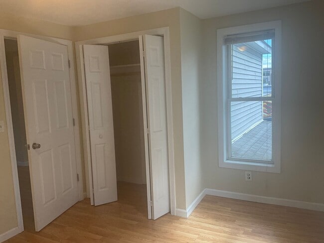 Building Photo - 21 Cooley Ave