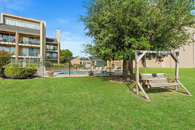 Building Photo - 12600 Melville Dr