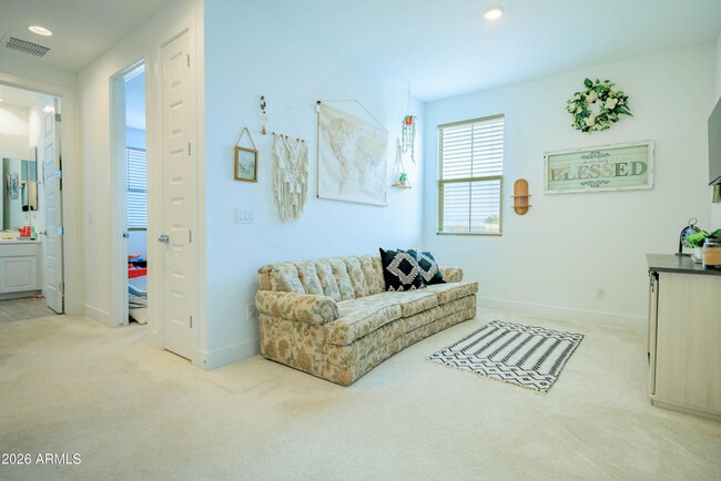 Building Photo - 21513 E Sparrow Dr