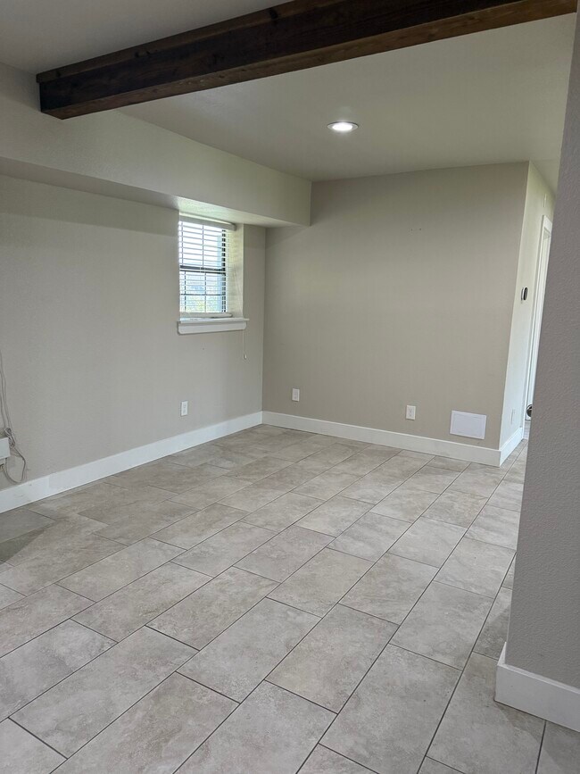 Building Photo - 521 FM 407