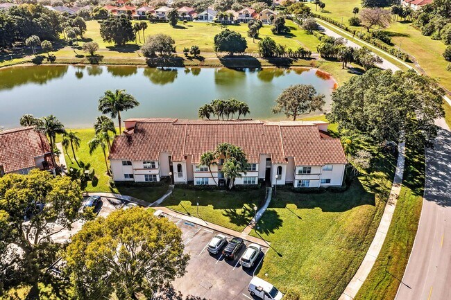Building Photo - 3340 Pinewalk Dr N