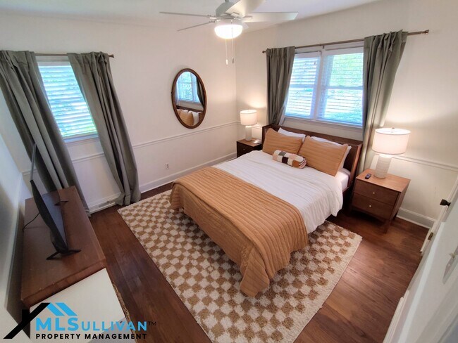 Building Photo - 101 W Roosevelt St