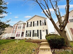 Building Photo - *** 3 BDRM - 1.5 BTH / NEW CARPET / FRESH ...