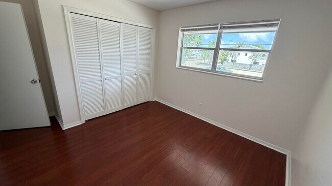 Building Photo - 4061 NW 9th Ave