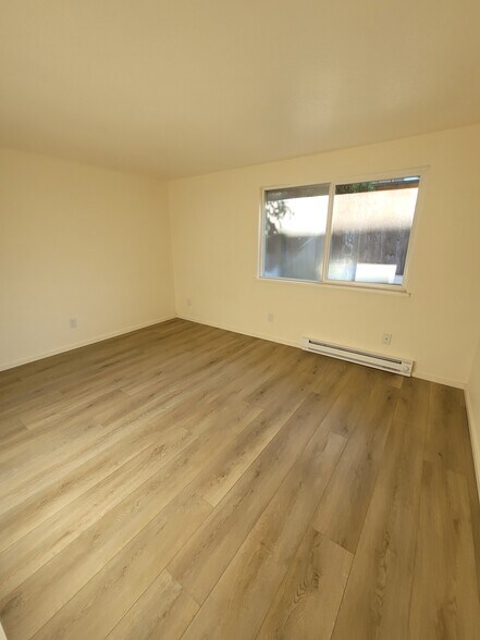 Building Photo - 1045 S Jasper St