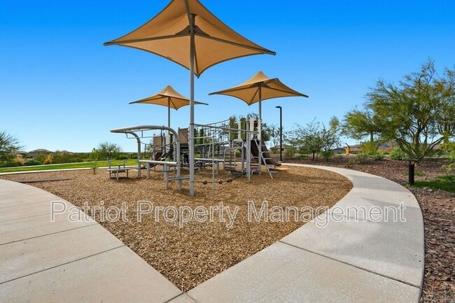 Building Photo - 6922 W Buckhorn Trail