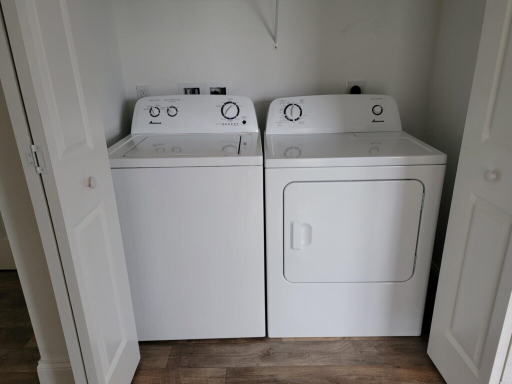 Building Photo - 438 Masonic Dr