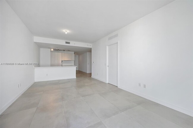 Building Photo - 501 NE 31st St