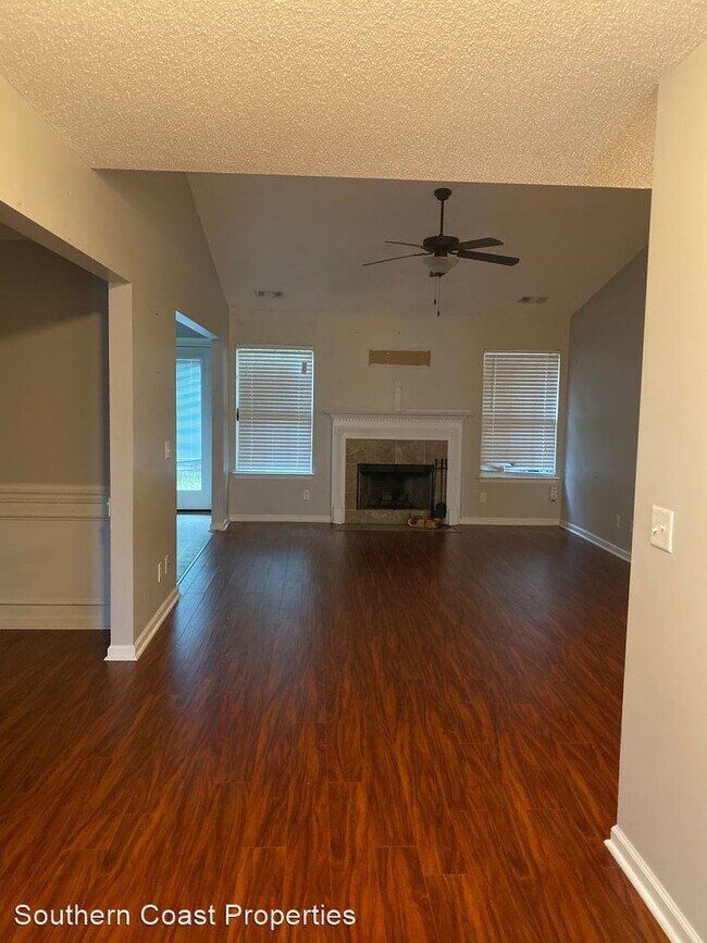 Building Photo - 3 br, 2 bath House - 10 Montero Drive