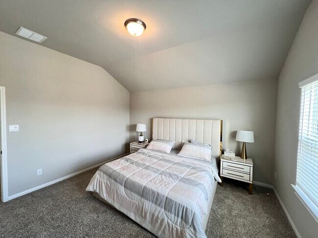 Building Photo - 21511 Pachino Ln