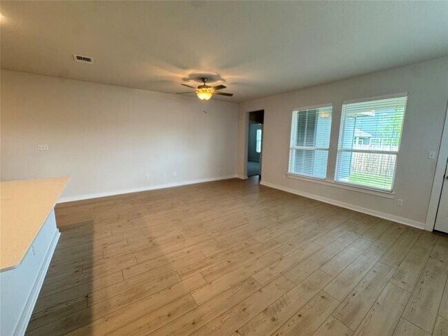 Building Photo - 116 Corn Ln